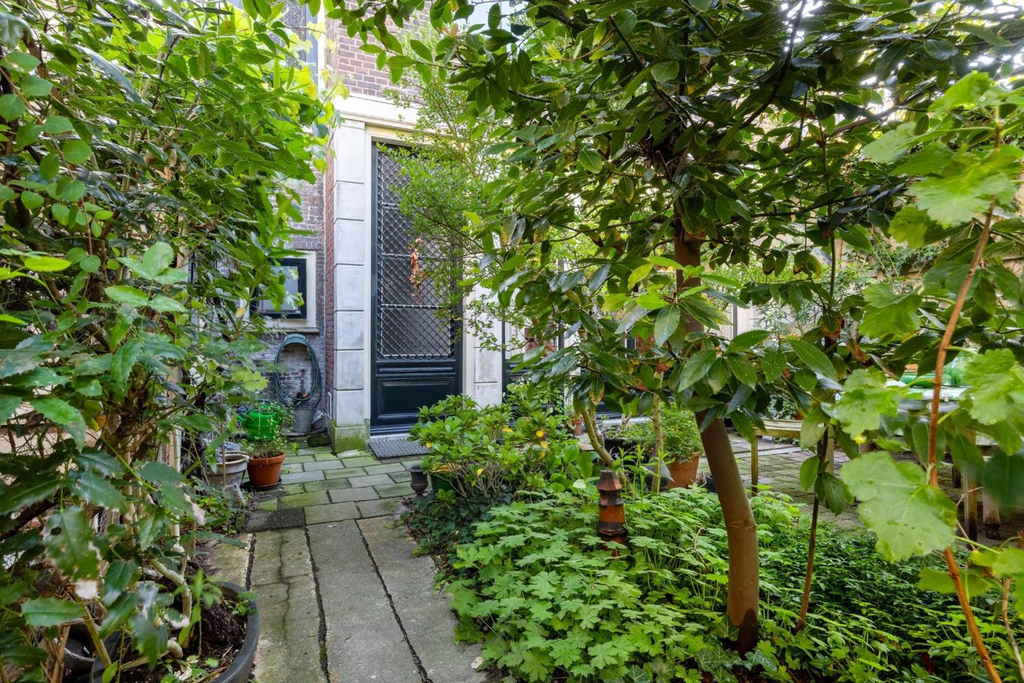 B&B In De Prinsenstraat Дордрехт Экстерьер фото