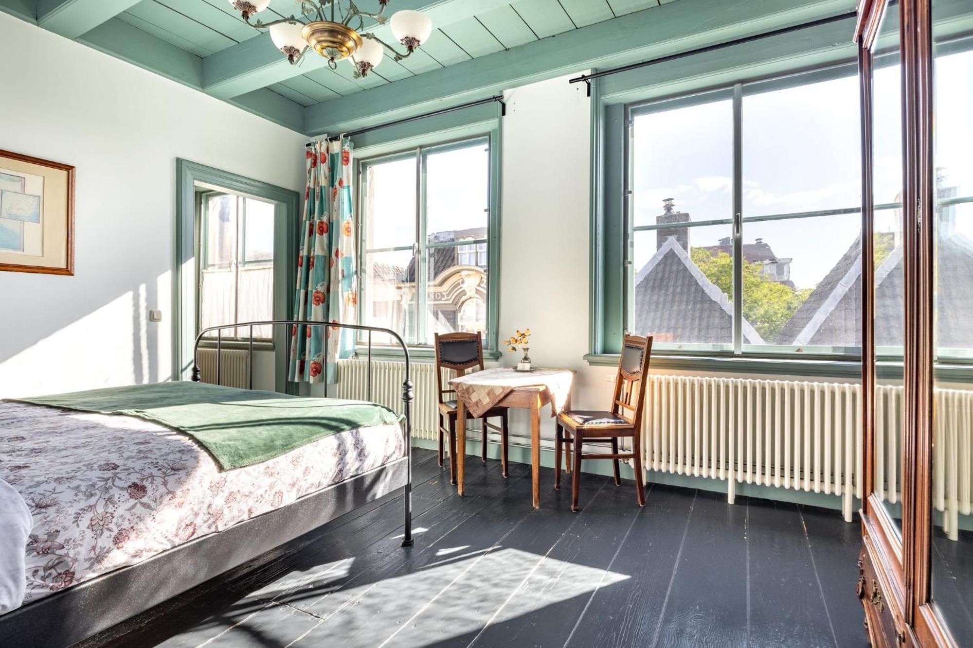 B&B In De Prinsenstraat Дордрехт Экстерьер фото