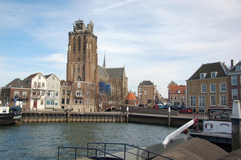 B&B In De Prinsenstraat Дордрехт Экстерьер фото